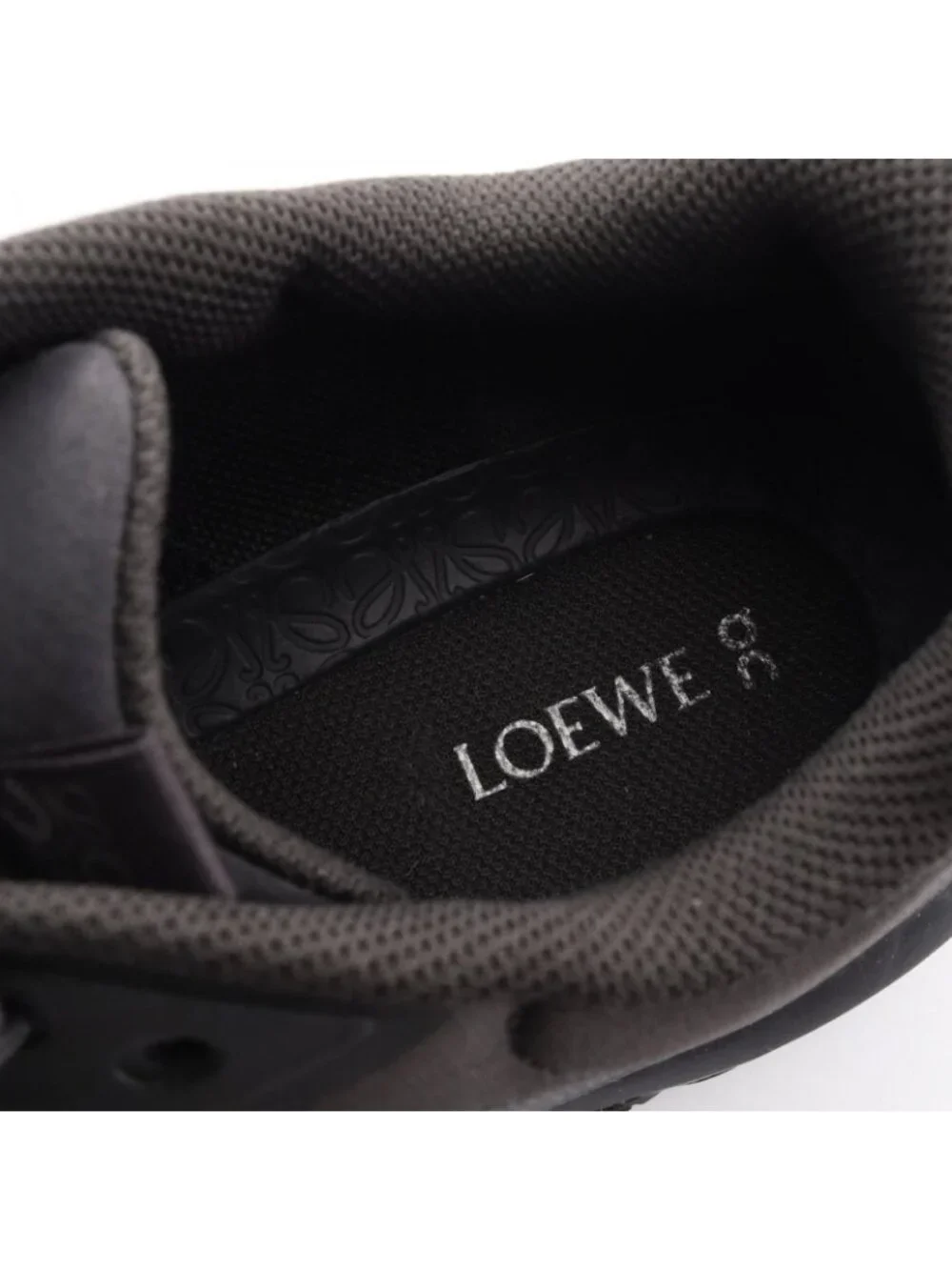 Loewe Sneakers on Cloud Venture Black